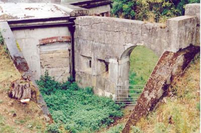 Click to enlarge Box Hill Mobilisation Centre East courtyard