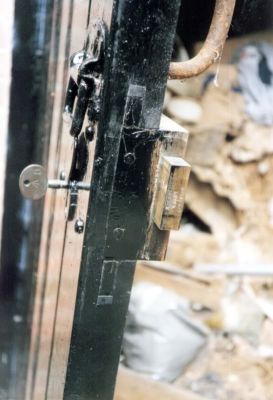 Click to enlarge Woldingham Mobilisation Centre door lock