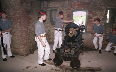 32pr SBBL in the North caponier at Fort Nelson