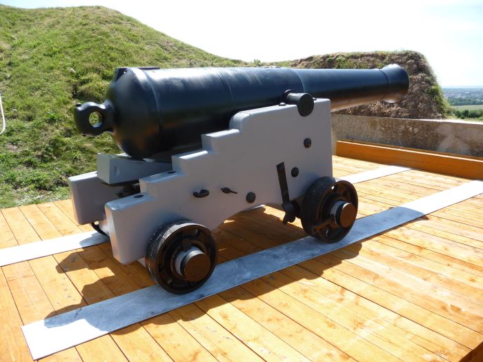 64pr 58cwt RML on Common Wood Garrison Standing Carriage