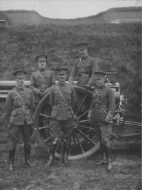 Officers of the RGA with a 60pr B.L. Mark I at Fort Nelson circa 1912. (Photo appears with the kind permission of Nick Bennett)